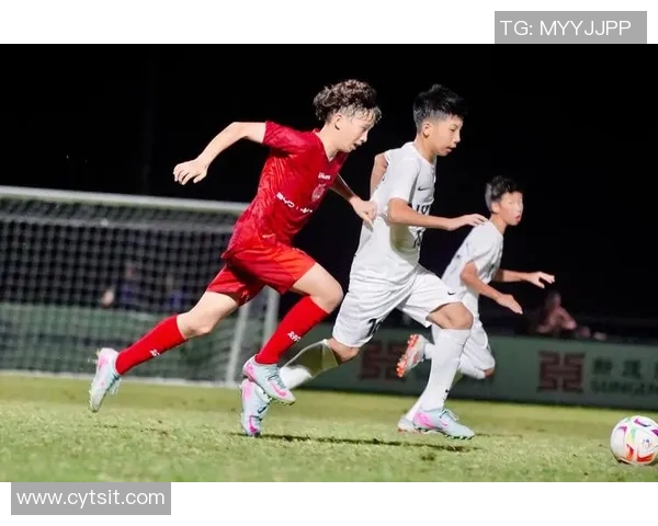 新疆足球明星闪耀世界舞台展现独特魅力与无限潜力 新疆足球明星闪耀世界舞台展现独特魅力与无限潜力