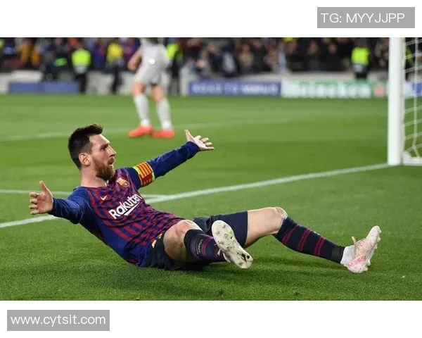 昔日足球明星退役后生活照曝光展现不同人生风貌与精彩瞬间