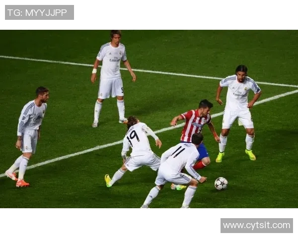 欧洲足球传奇劳尔的辉煌生涯与成就全解析